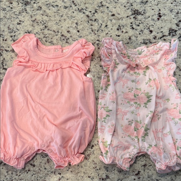Laura Ashley Rompers 0-3M - Picture 1 of 2